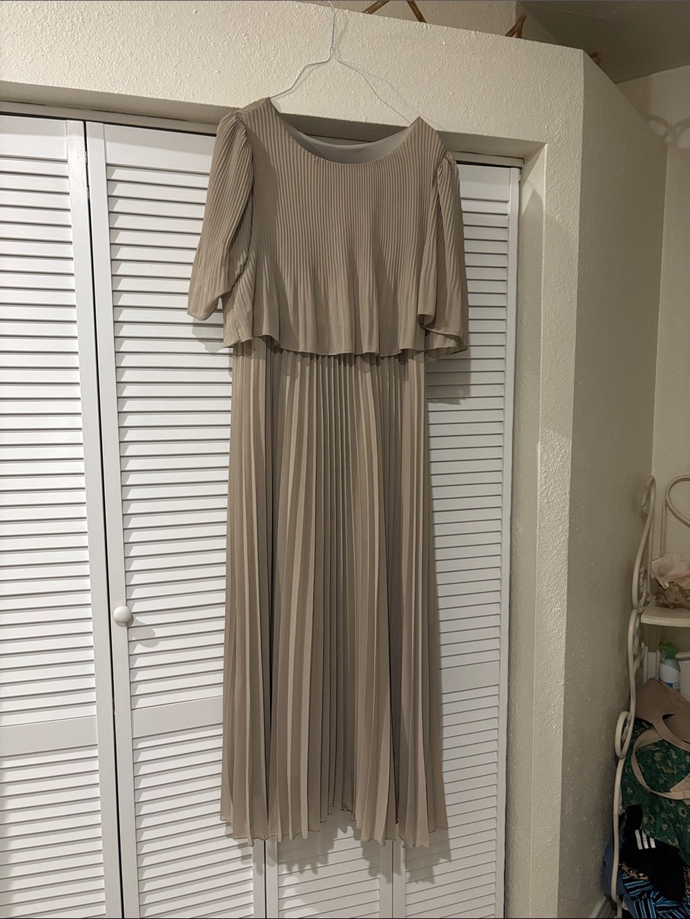 Pleated Taupe Women's Maxi Dress